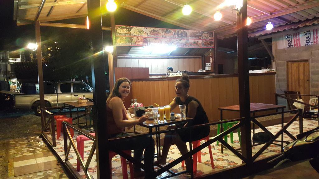 Phuhaya Bamboo Bungalows Ko Lanta Eksteriør bilde